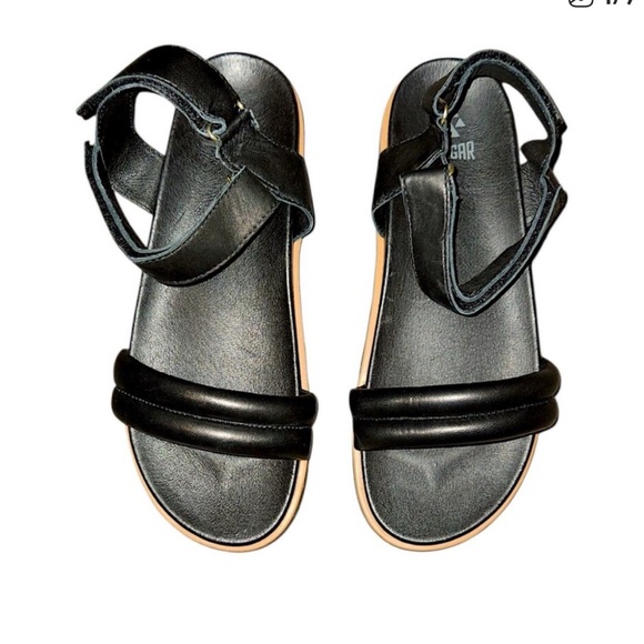 Cougar Water Repellent Adjustable Leather Sandals Nolo Size 8.5 Great condition - Picture 1 of 3